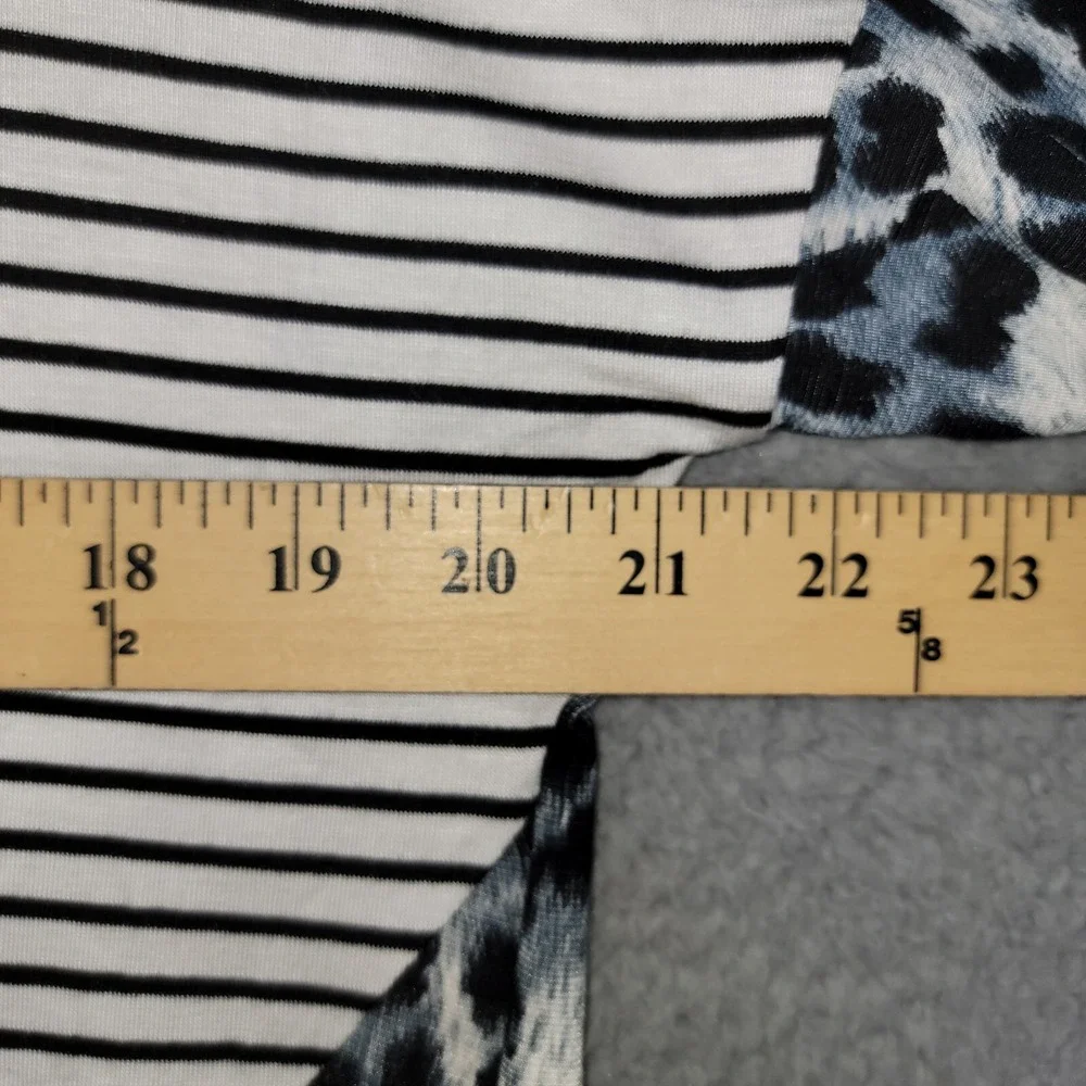 Sew in Love T Shirt Womens Fits XL Animal Print Striped Gray Patchwork Statement